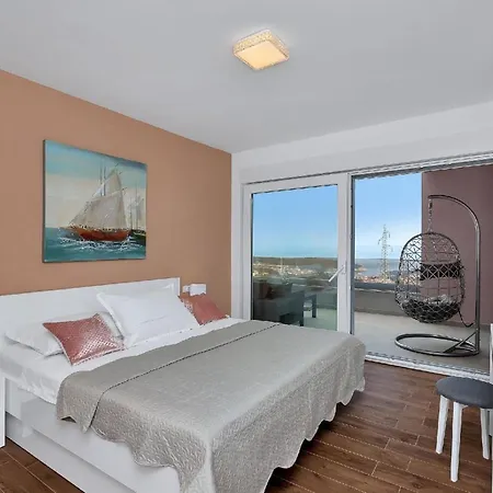 Mit Beheiztem Pool Und Fuenf Schlafzimmer Holiday home *